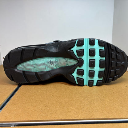 NIKE Air Max 95 Schwarz Aurora Grün Herren Sneaker HV6062-001 - mit Box OHNE Deckel
