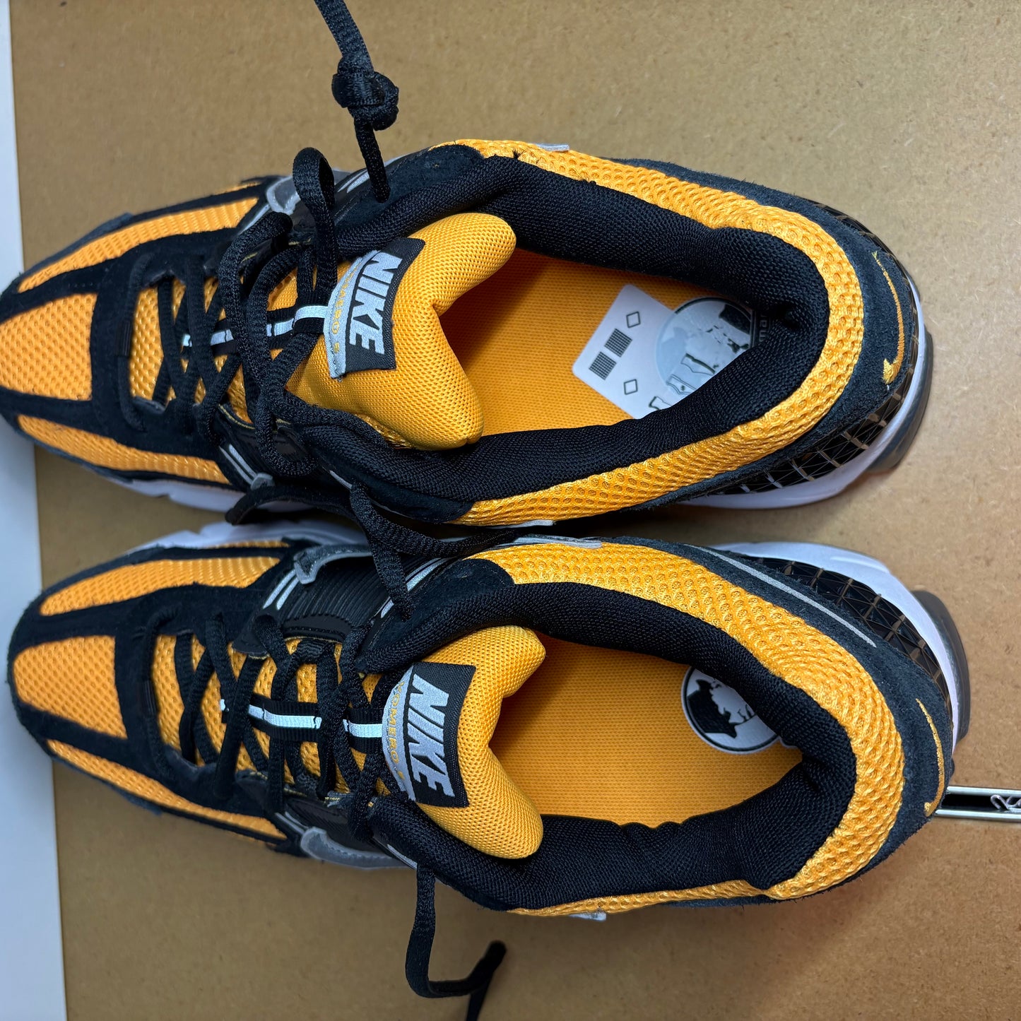 NIKE Nike Zoom Vomero 5 Sundial Herren Sneaker IF6211-700 - mit Box OHNE Deckel