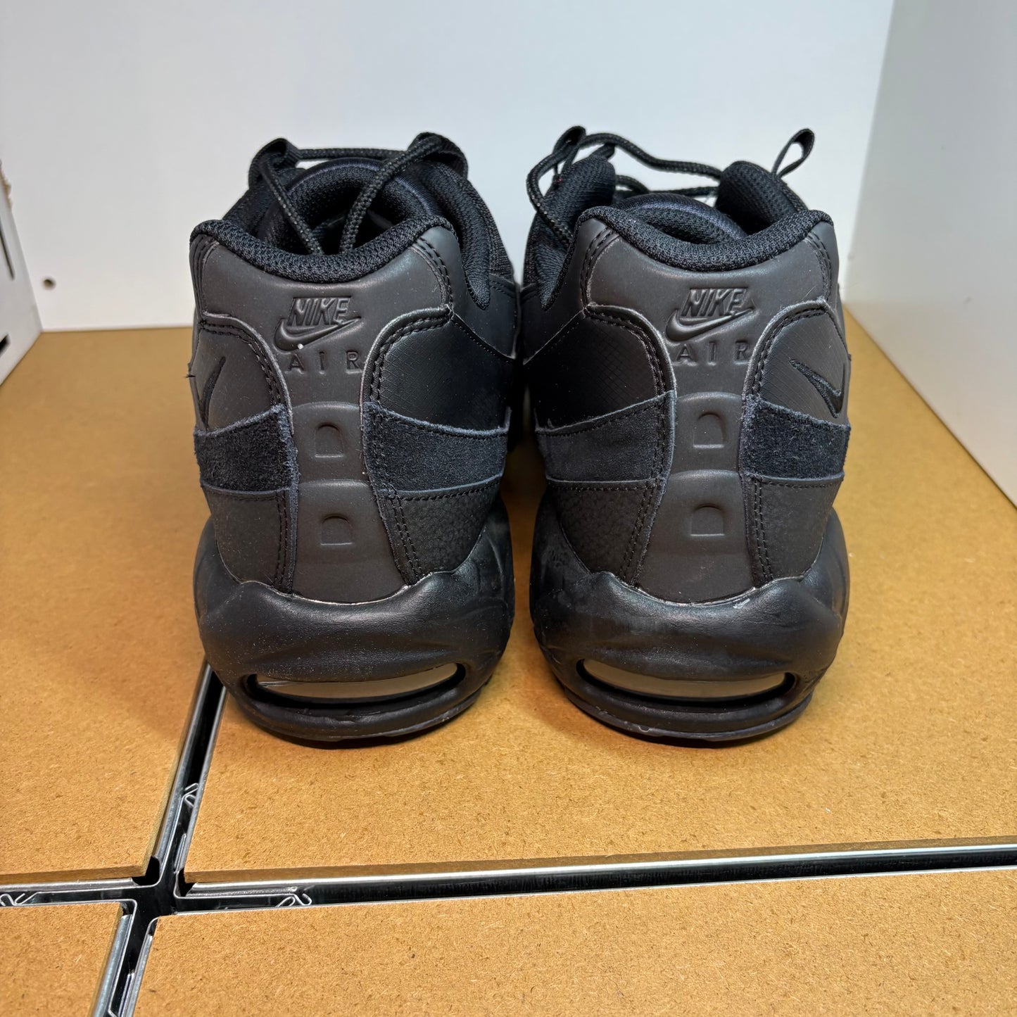 NIKE Air Max 95 Essential Herren Sneaker CI3705-001 - mit Box OHNE Deckel