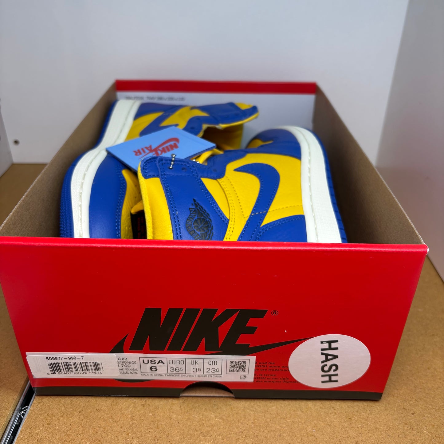 Jordan 1 Retro hoch OG Reverse Laney Damen Sneaker FD2596-700 - mit Box OHNE Deckel