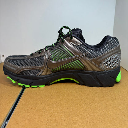 NIKE Zoom Vomero 5 SE Herren Sneaker IB2988-001 - mit Box OHNE Deckel