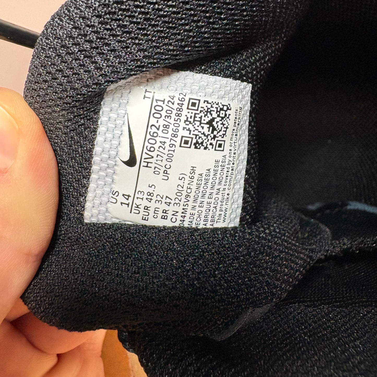 NIKE Air Max 95 Schwarz Aurora Grün Herren Sneaker HV6062-001 - mit Box OHNE Deckel