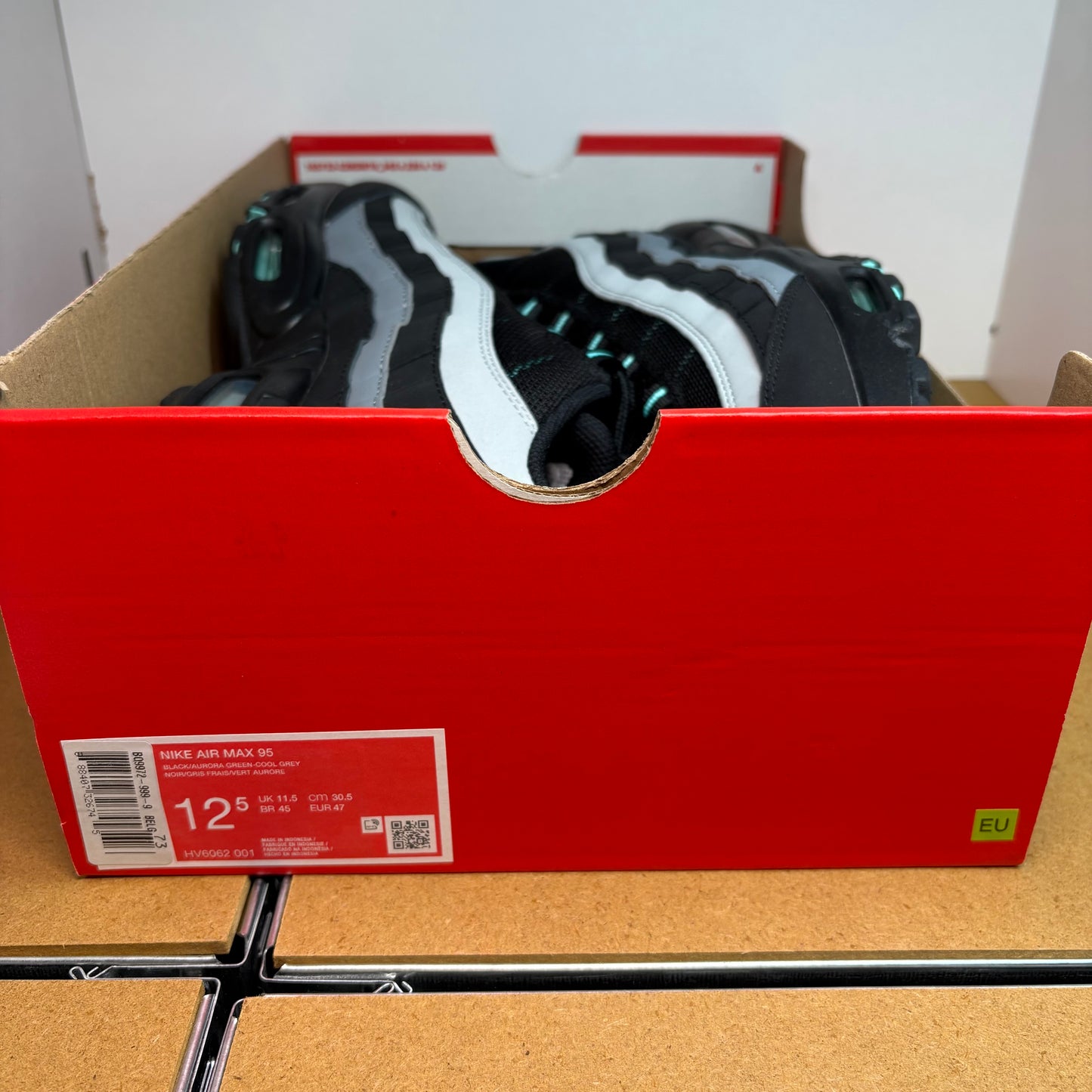 NIKE Air Max 95 Schwarz Aurora Grün Herren Sneaker HV6062-001 - mit Box OHNE Deckel