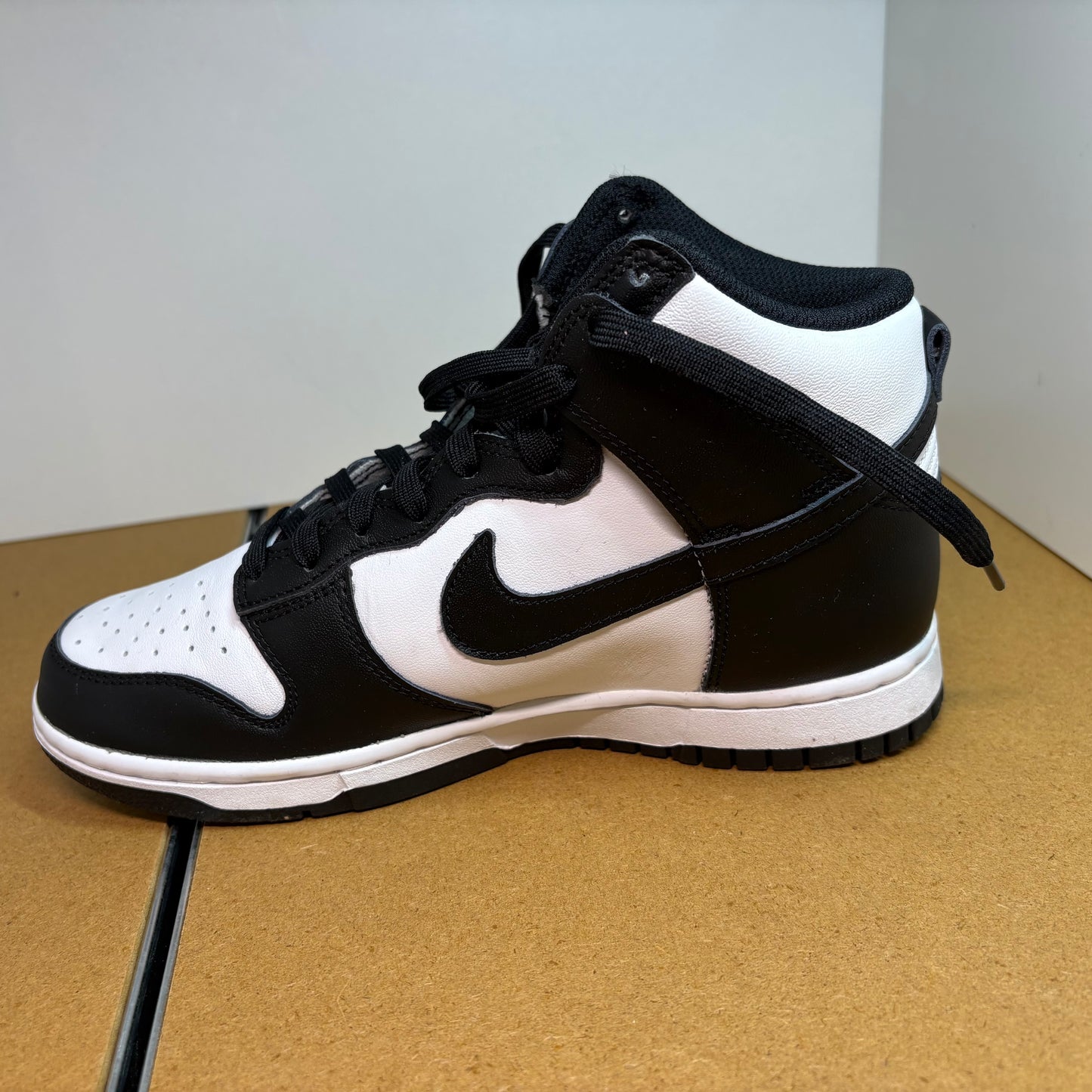 NIKE Dunk High Retro Sneaker DD1399-105 - mit Box OHNE Deckel