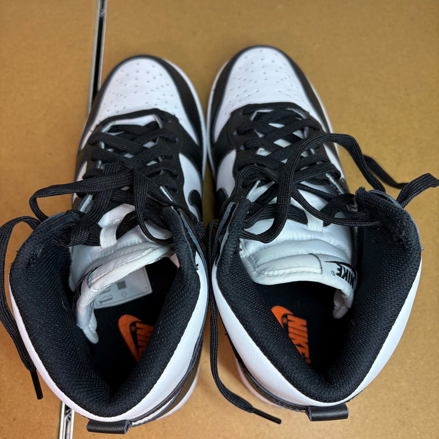 NIKE Dunk High Retro Sneaker DD1399-105 - mit Box OHNE Deckel
