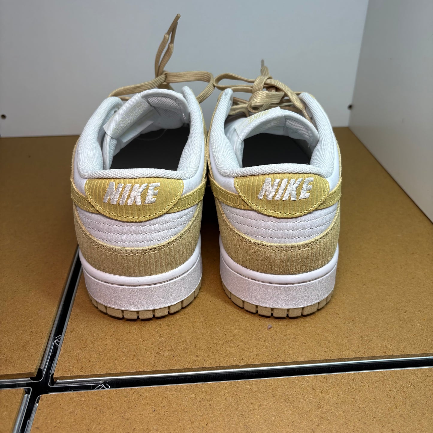 NIKE Dunk Low Sneaker FN7167-700 - mit Box OHNE Deckel