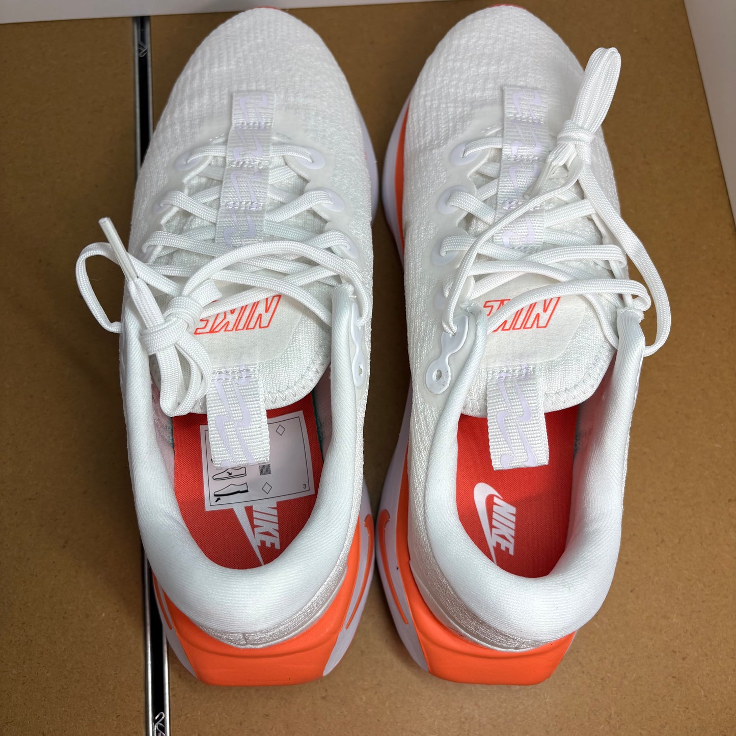 NIKE Motiva Laufschuh DV1238-109 - mit Box OHNE Deckel