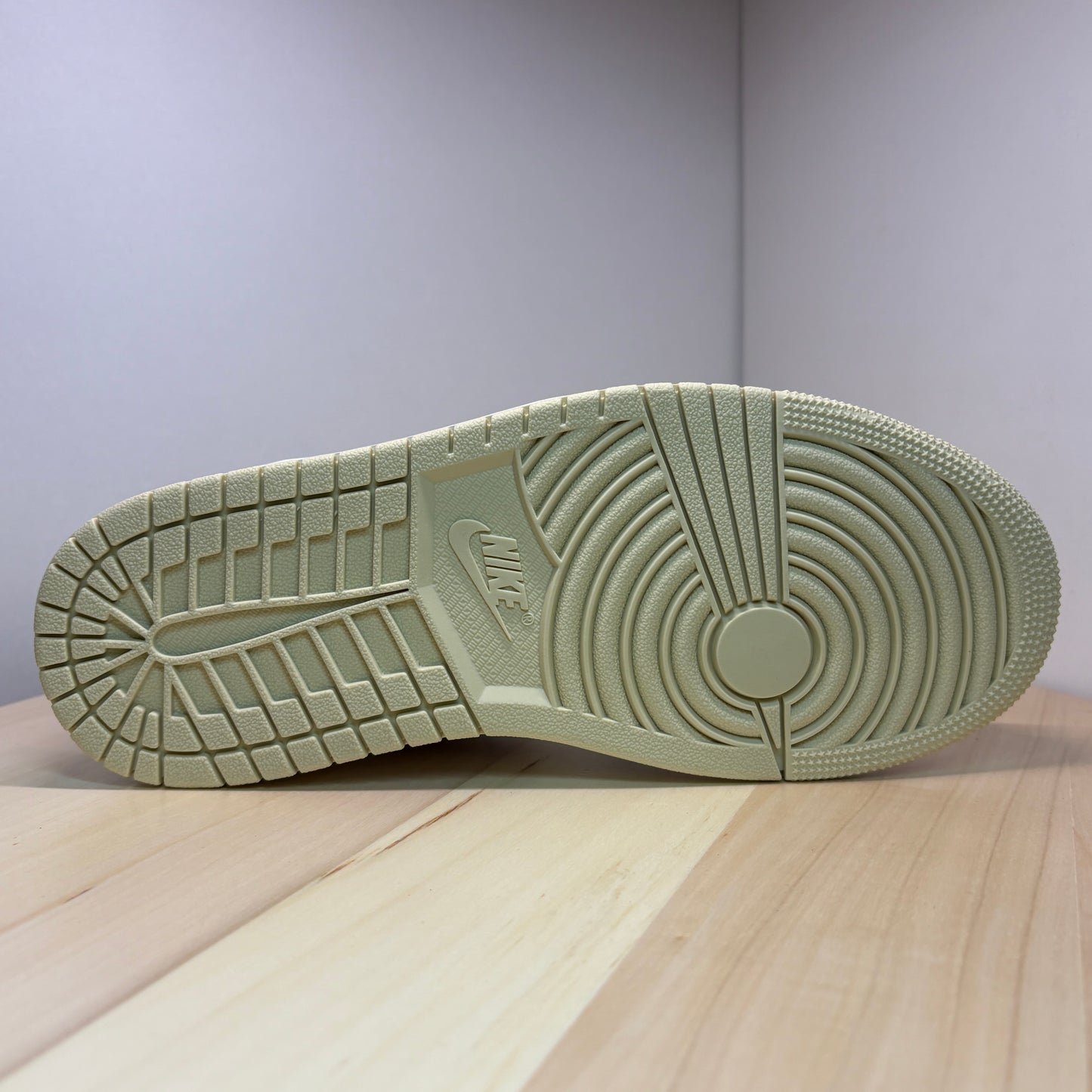 Jordan 1 Low Air WMNS Sneaker HV6530-100 - mit Originalbox
