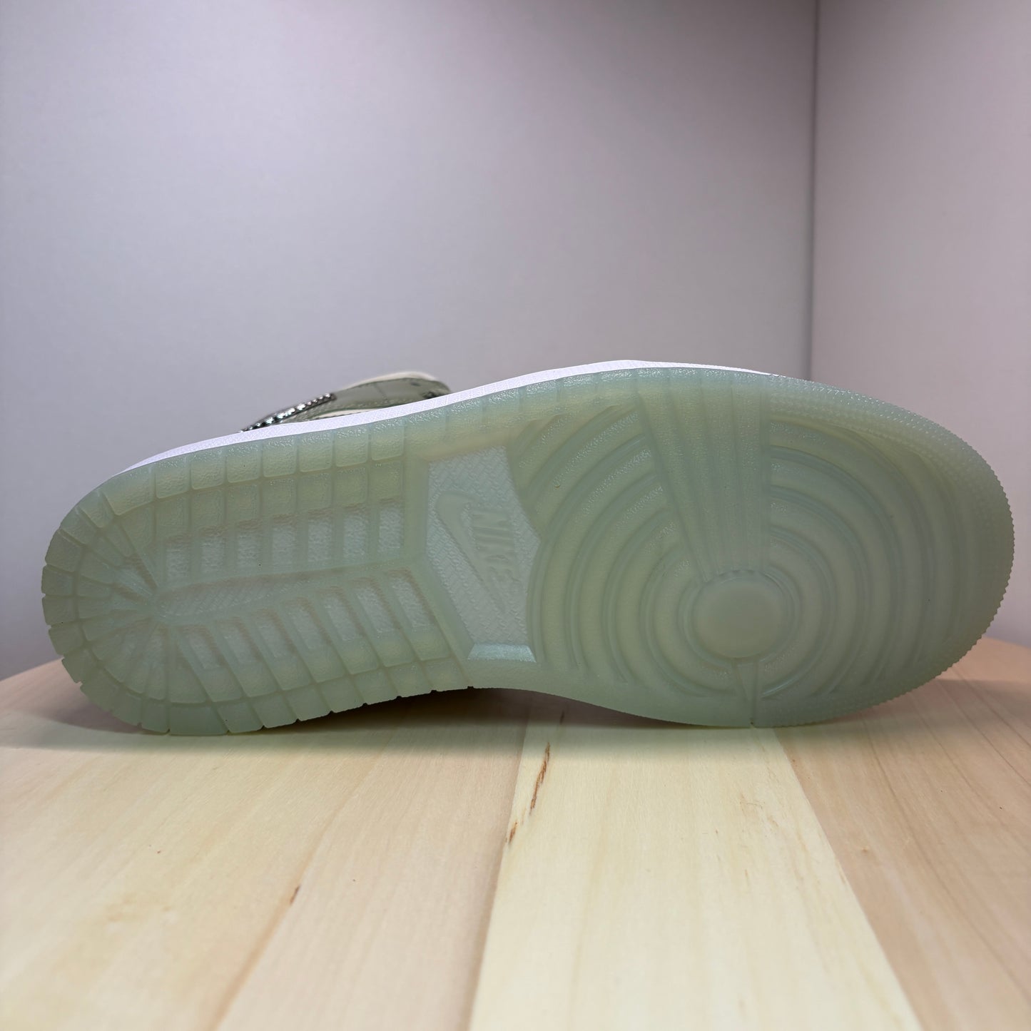 Jordan 1 Mid SE Sea Glass Oil Green Sneaker HF4079-003 - mit vollständiger Box