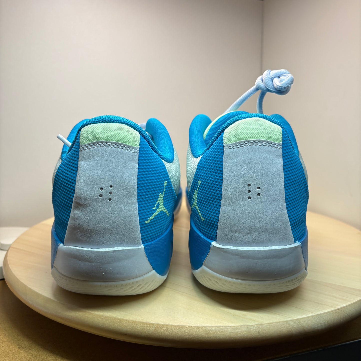 Jordan Luka .77 Sneaker HF0806-002 - mit Box OHNE Deckel