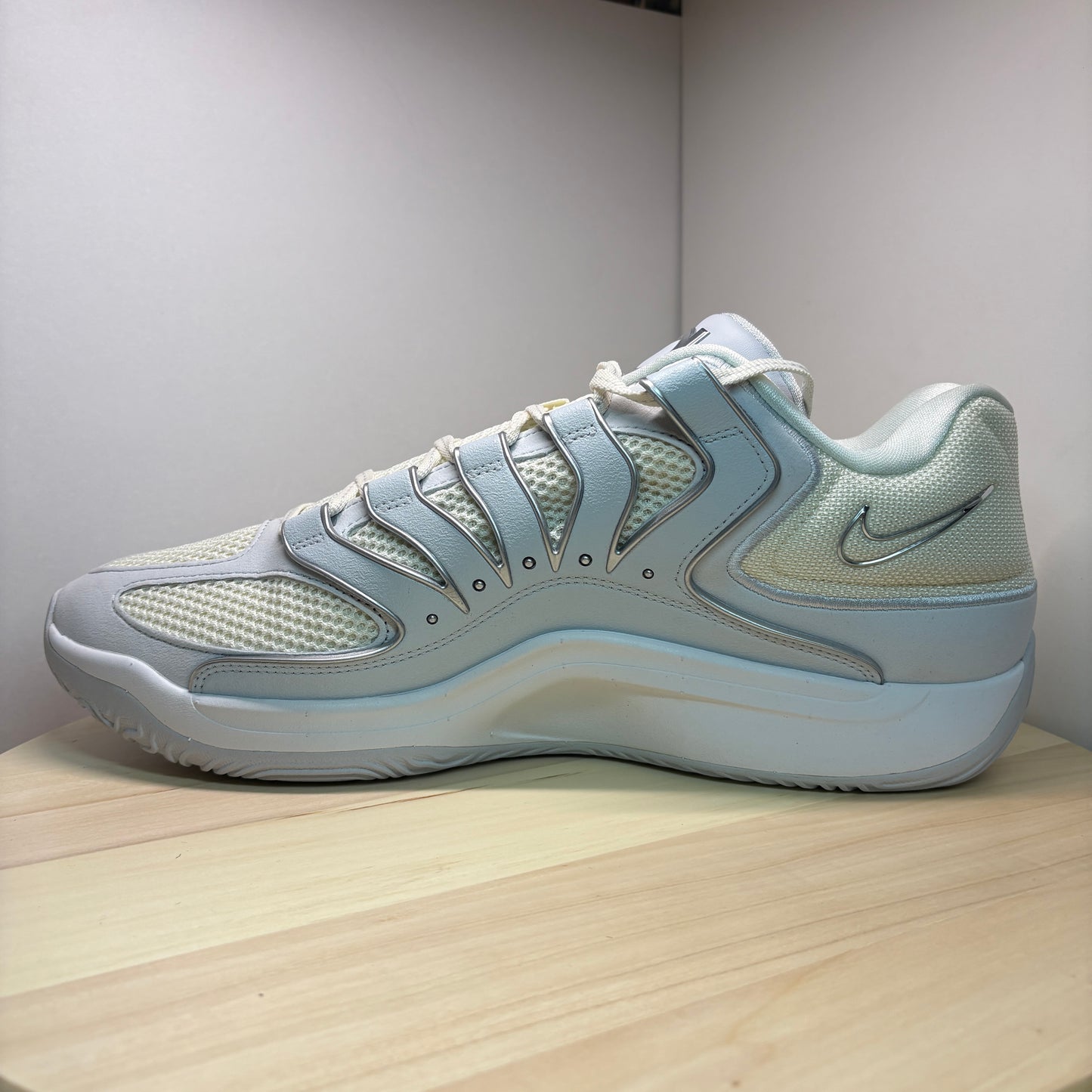 Jordan KD 18 Basketball-Schuh HV1992-001 - mit Box OHNE Deckel