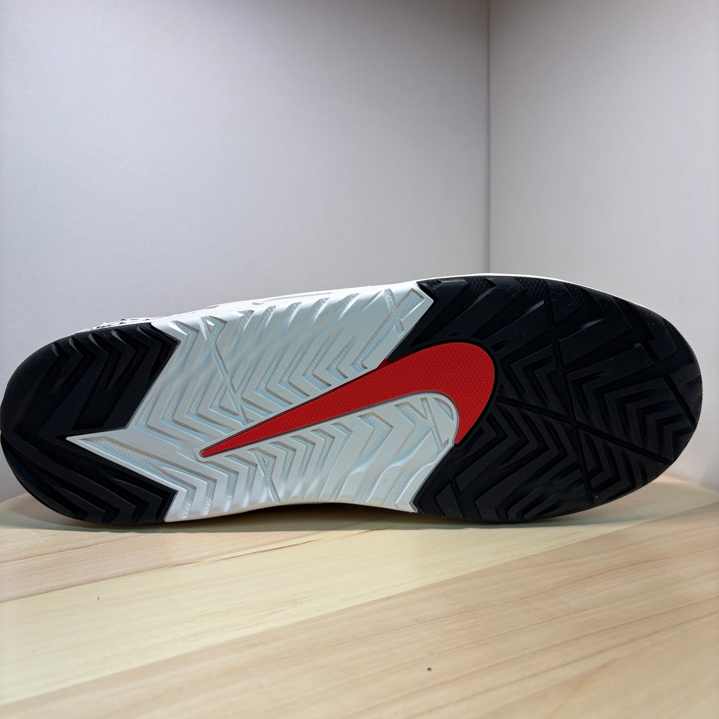 NIKE Jam Sneaker FZ8966-100 - mit Box OHNE Deckel