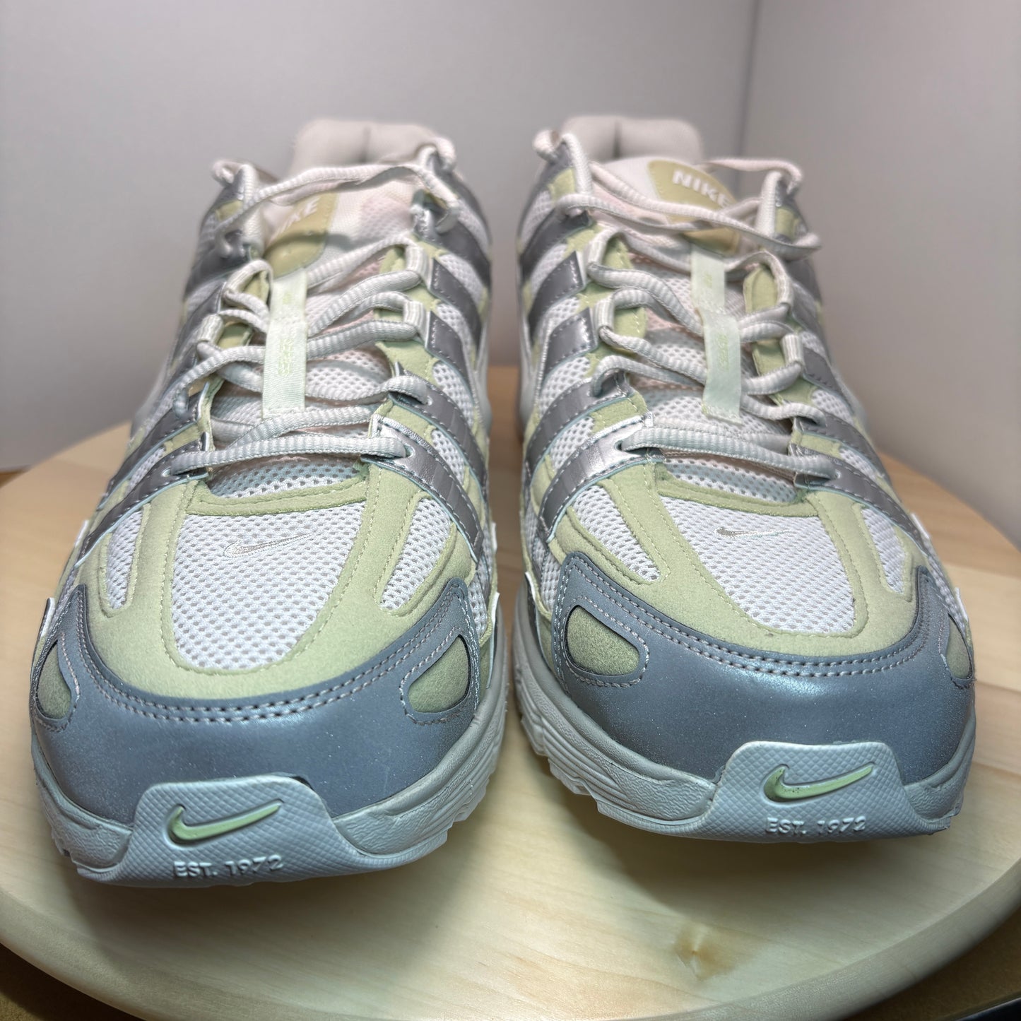 NIKE P 6000 Phantom Light Army Sneaker IB3485-001 - mit Box OHNE Deckel