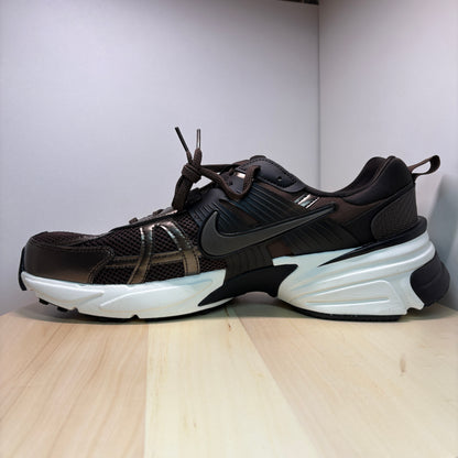 NIKE V2K Run Velvet Baroque Sneaker HJ4497-200 - mit Box OHNE Deckel