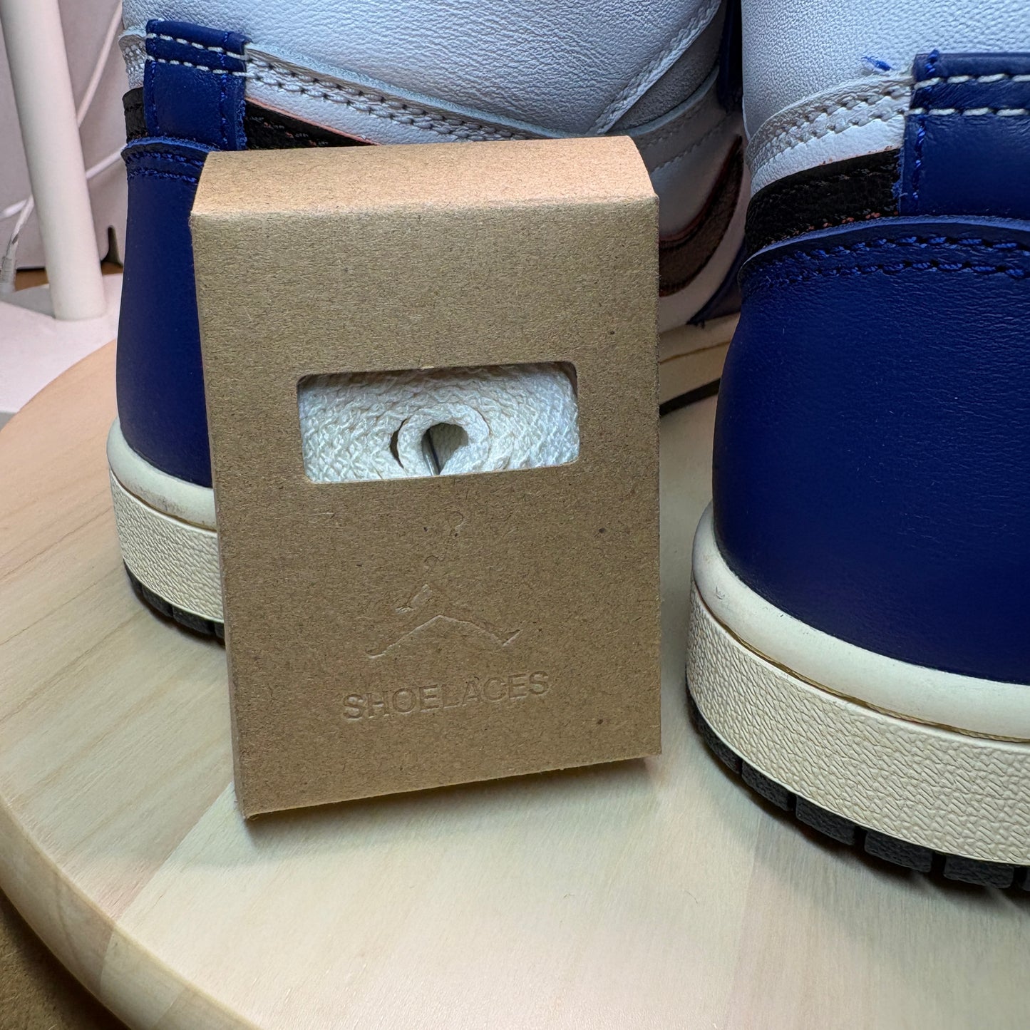 Jordan 1 Retro High OG Sneaker DZ5485-100 - mit Box OHNE Deckel