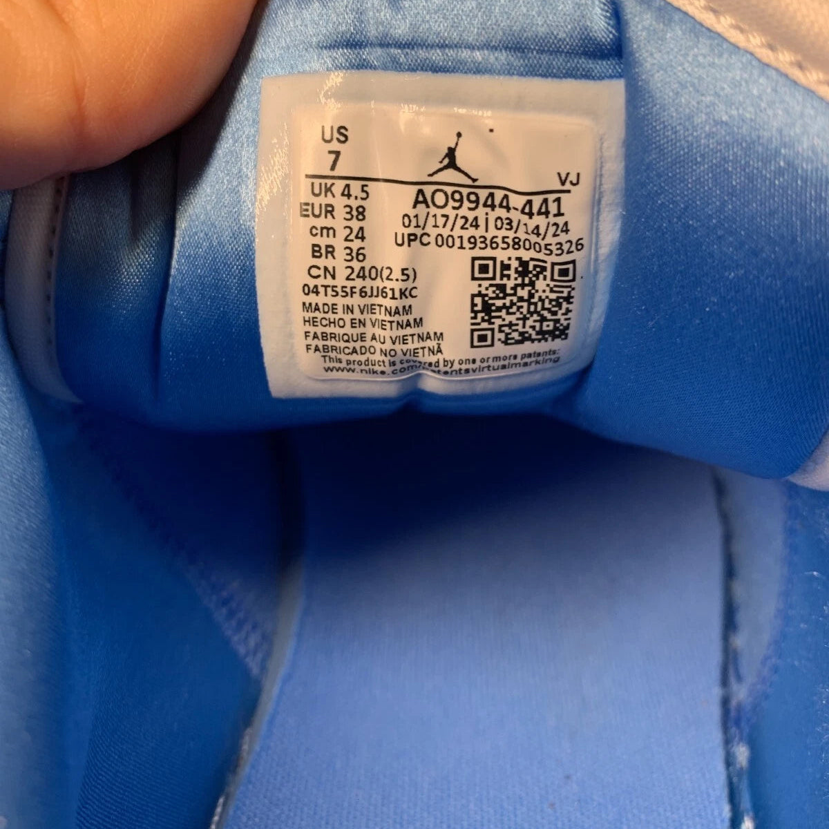 Jordan Damen Sneaker AO9944-441 Label 38