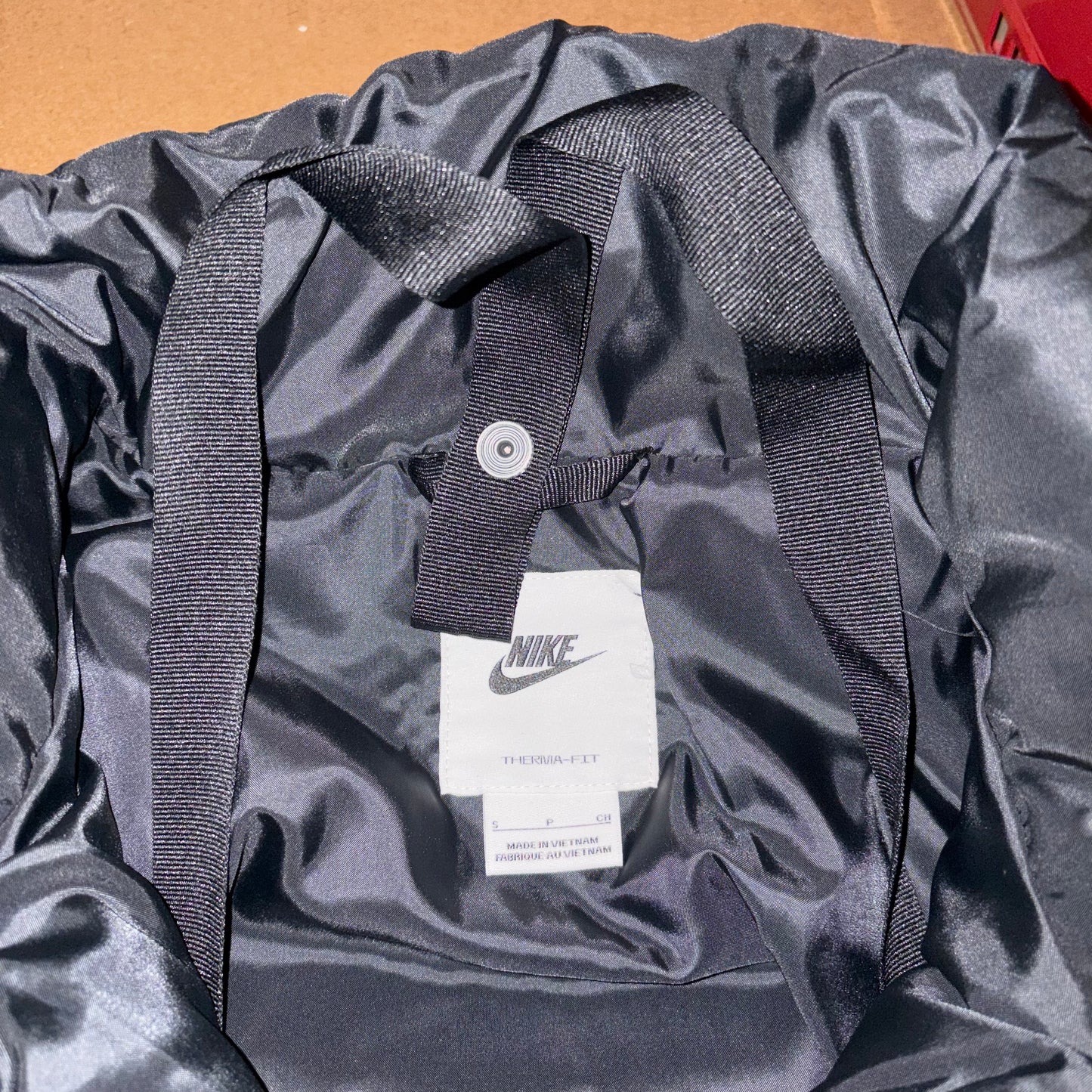 NIKE Damen Winterjacke DH4079-010 S Label