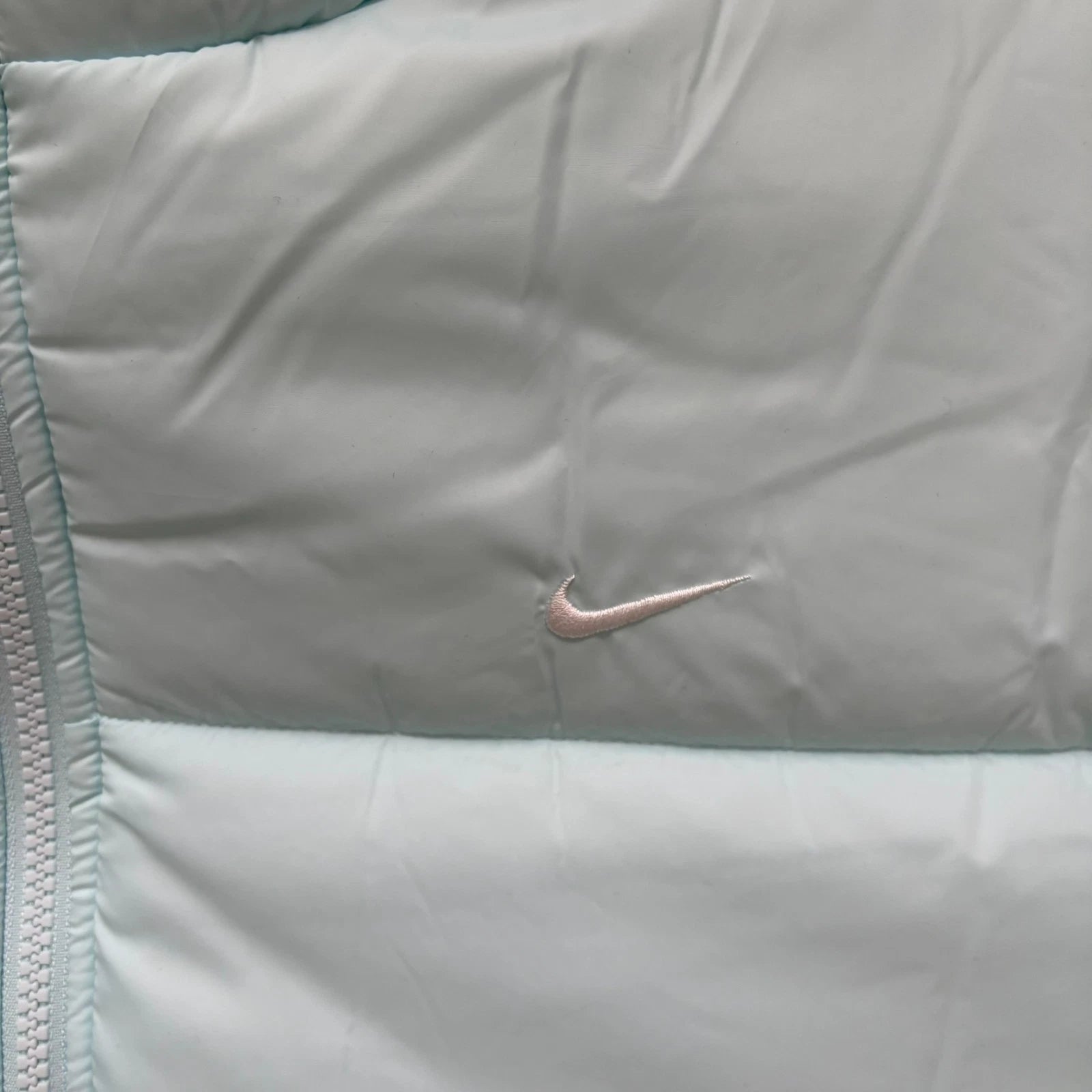 NIKE Damen Winterjacke FZ5899-474 XXL Detail