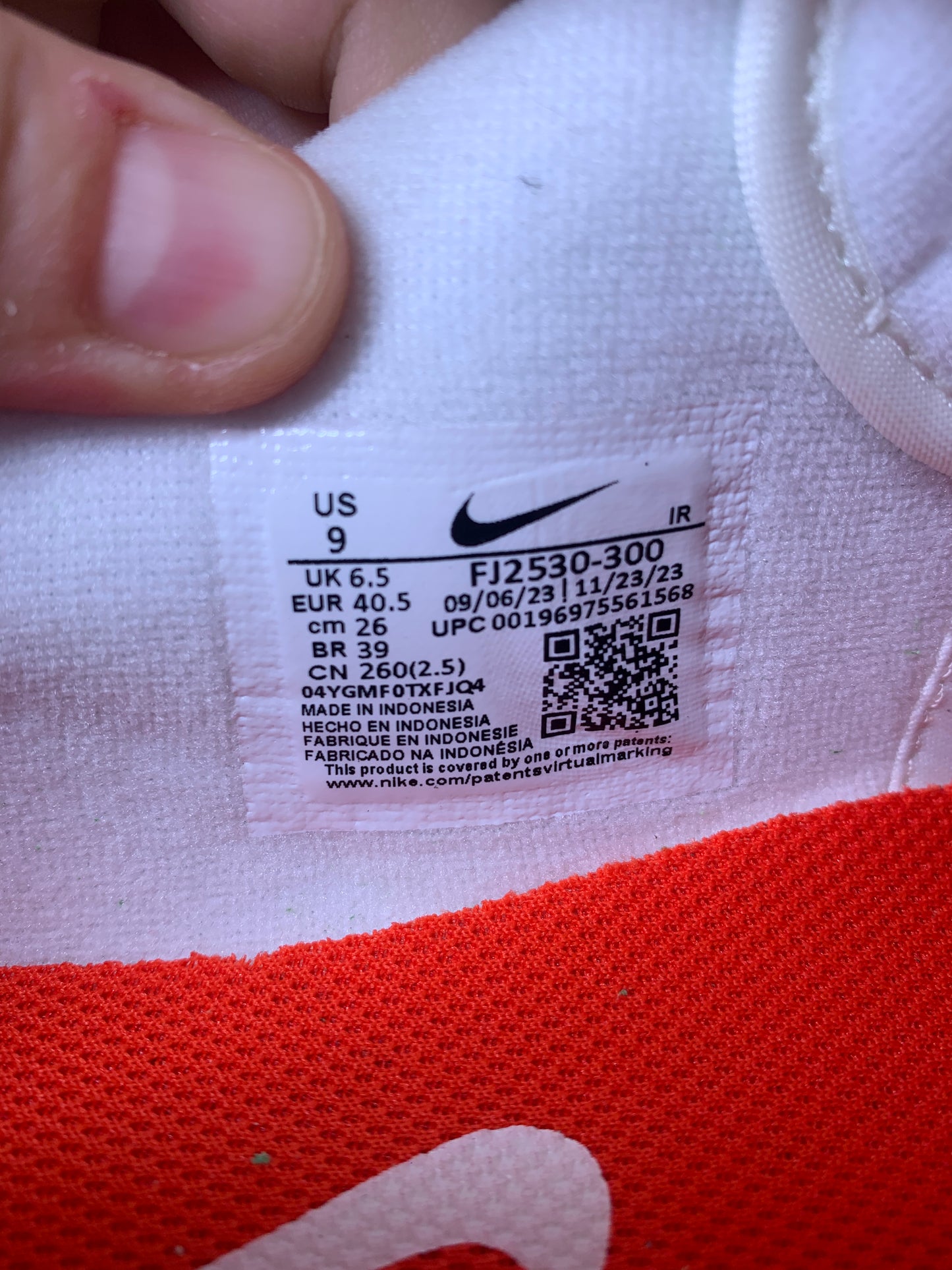 NIKE Damen Sneaker FJ2530-300, Logo Label Detail