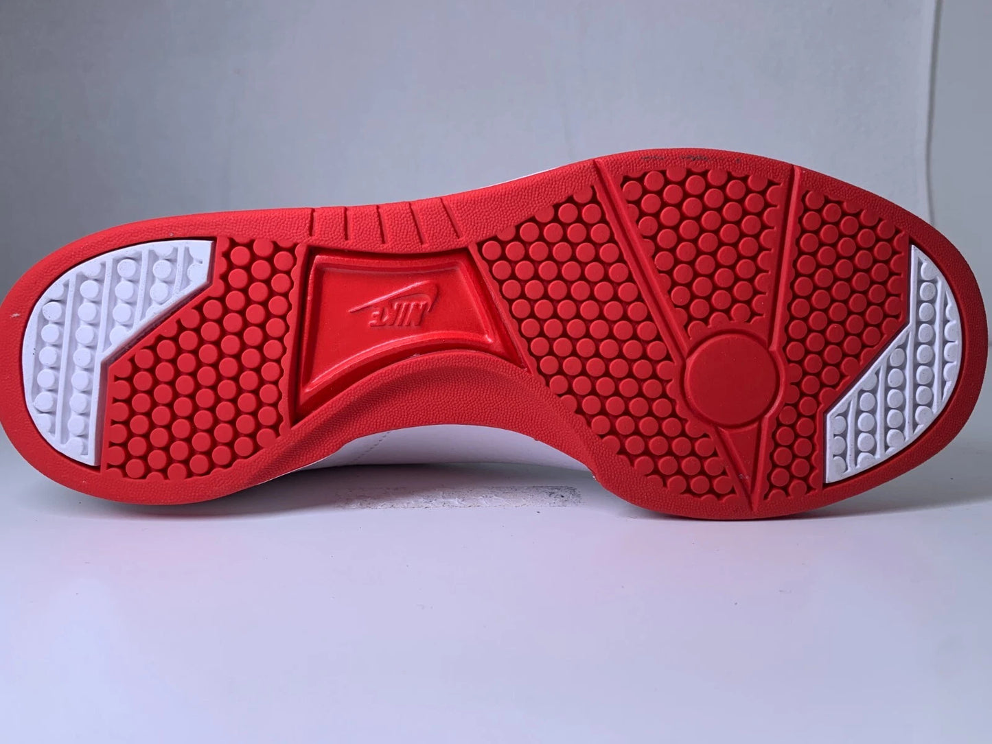 NIKE Grandstand II White University Red Herren Sneaker AA2190-104 - mit Box OHNE Deckel