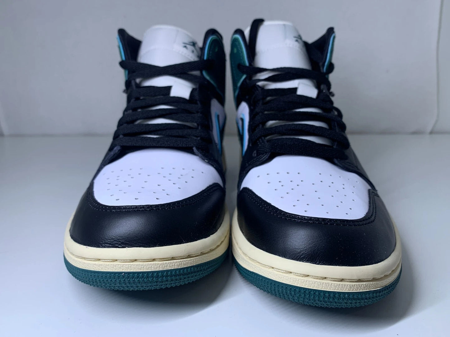 Jordan 1 Mid SE Oxidized Green Damen Sneaker FQ7818-100 - mit Box OHNE Deckel