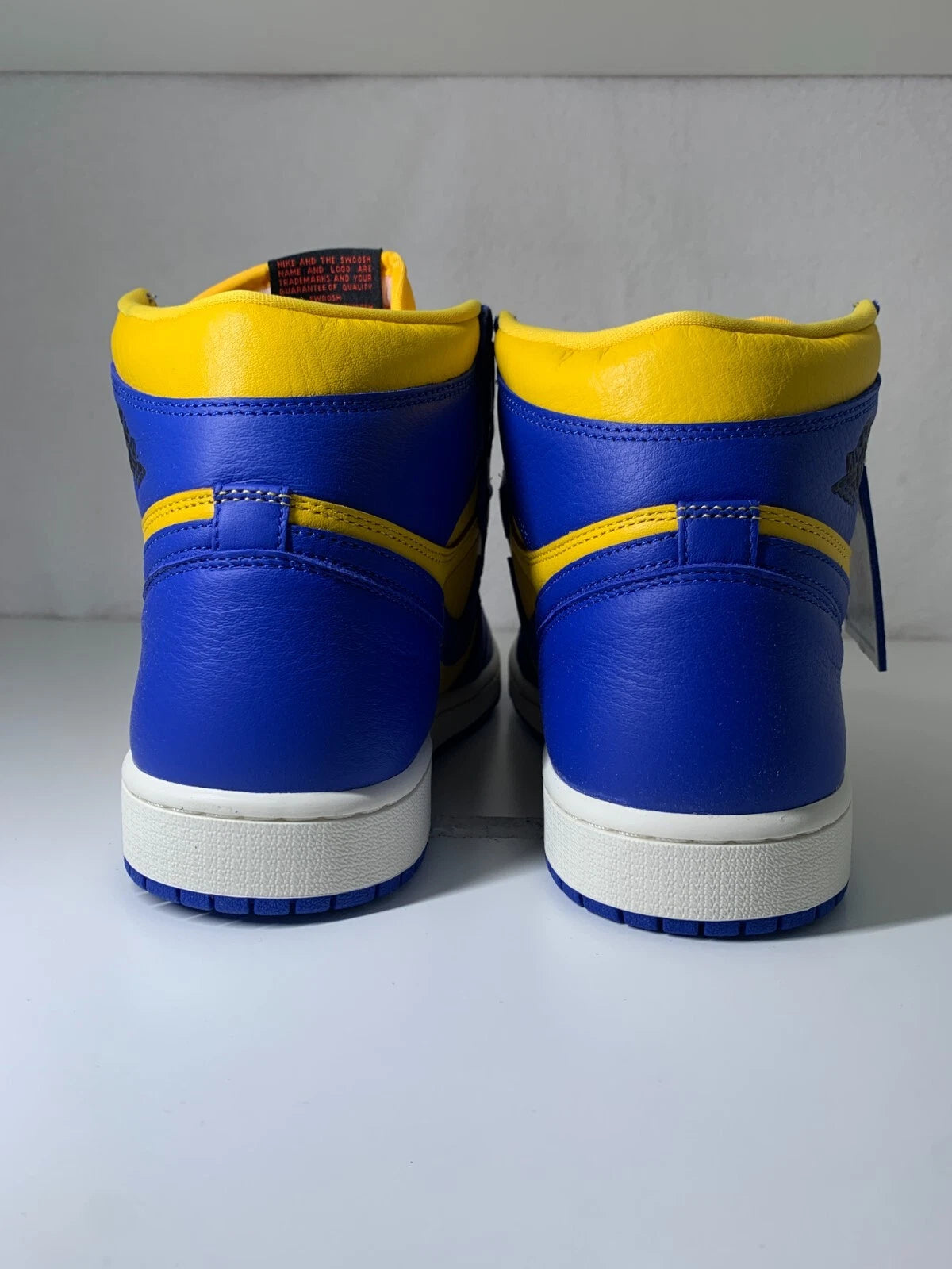 Jordan 1 Retro hoch OG Reverse Laney Damen Sneaker FD2596-700 - mit Box OHNE Deckel