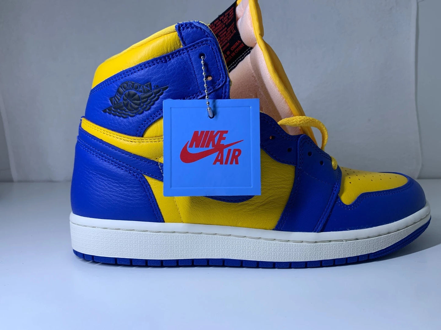 Jordan 1 Retro hoch OG Reverse Laney Damen Sneaker FD2596-700 - mit Box OHNE Deckel