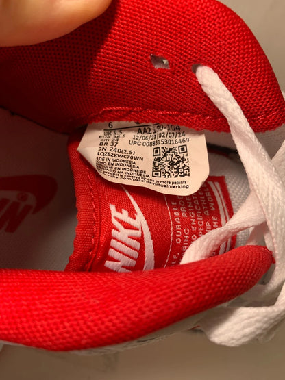 NIKE Grandstand II White University Red Herren Sneaker AA2190-104 - mit Box OHNE Deckel